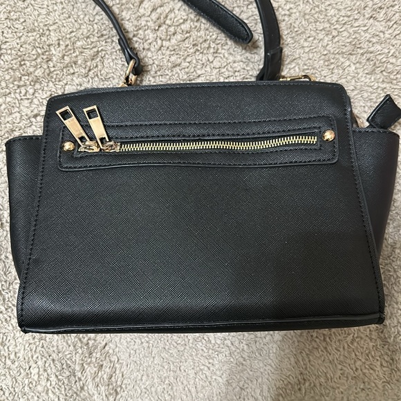 Black crossbody - Picture 2 of 3